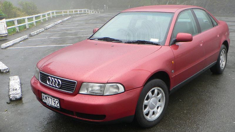 Illustration for article titled Just How Massive Are New Cars Compared To 20-Year-Old Ones?